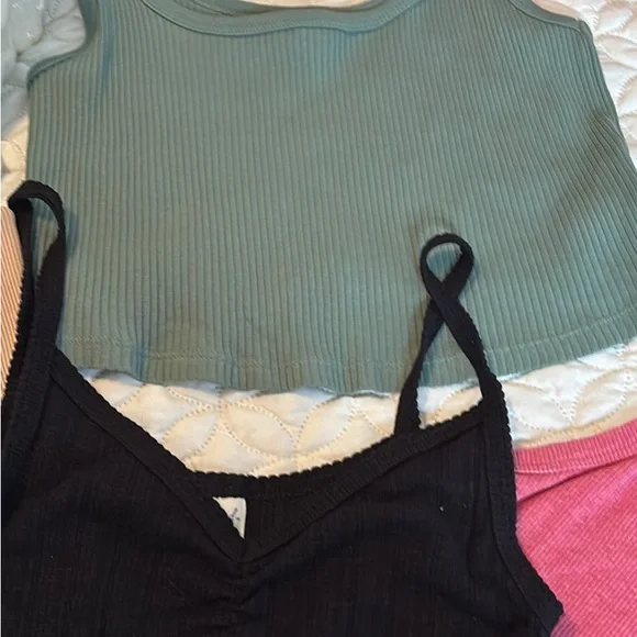 A new day Loft Old Navy Universal Thread Tank Tops Bundle Ribbed (3) Cropped (1) - Picture 6 of 13